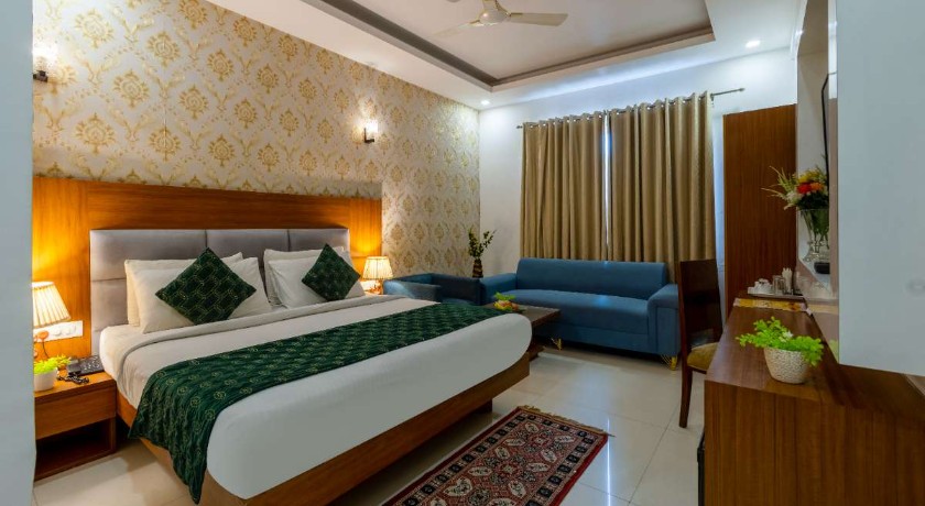 Hotel Arch in Delhi
