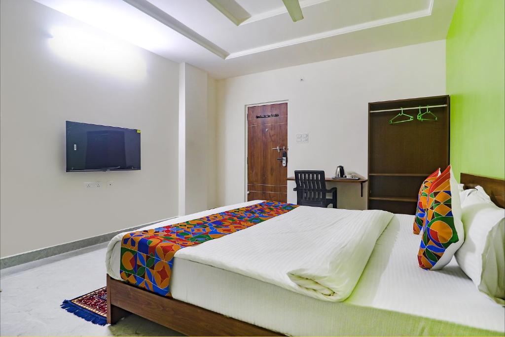 Golden Heights Hotel in Hyderabad