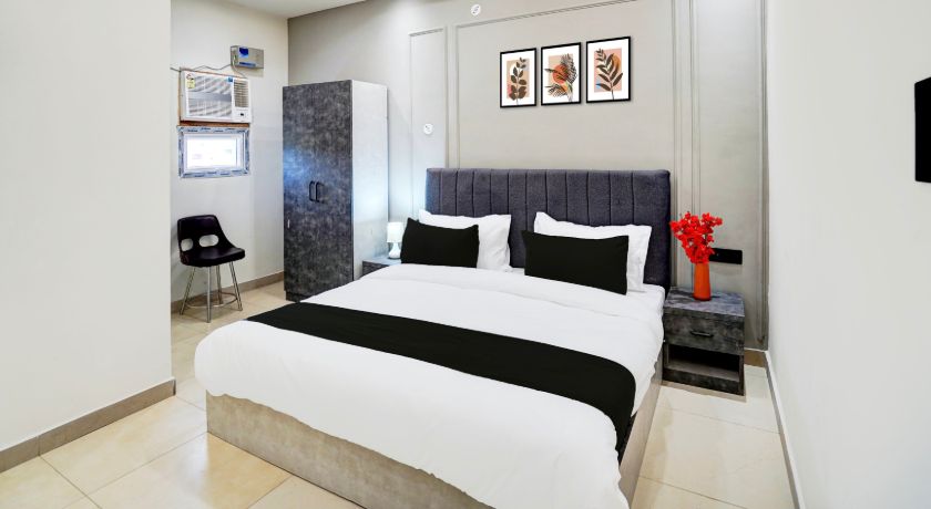 Hotel SS Royal in Lucknow